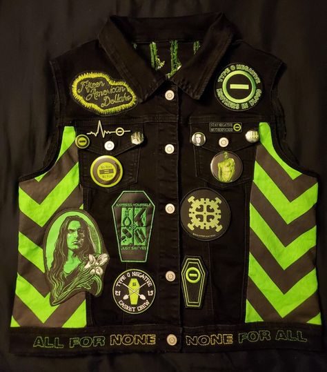 Punk Fashion Diy, Alternative Subcultures, Closet Wishlist, Diy Textiles, Battle Jacket, Type O Negative, Out On The Town, Concept Clothing, Metal Clothing