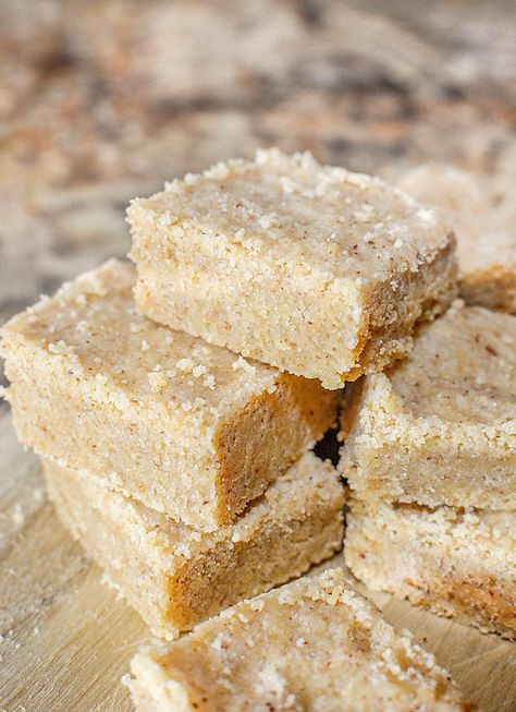 Shortbread Bars Recipes, Tempting Food, Butter Shortbread Cookies, Butter Shortbread, Butter Sugar Cookies, Brown Butter Cookies, Shortbread Bars, Shortbread Recipes, Browned Butter