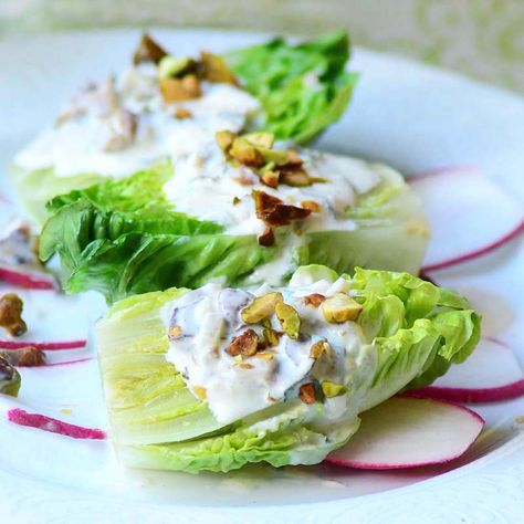 Fall Salad Recipes Romaine, Romaine Salad Dressing, Salmon Romaine Salad, Simple Romaine Salad Recipes, Hearty Romaine Salad, Pistachio Salad, Pork Schnitzel, Romaine Salad, Carrot Salad