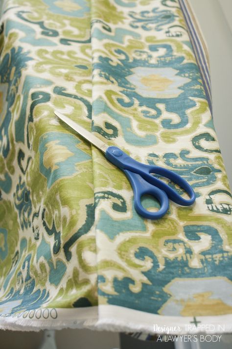 Fabric Diy Projects, Curtain Tutorial, Make Curtains, Swag Curtains, Small Curtains, Cheap Diy Home Decor, Small Window Curtains, No Sew Curtains, Simple Curtains