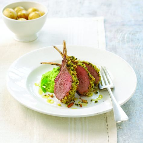 Lamb Cutlets on Minted Pea Puree - The Scotch Kitchen Pea Puree, Lamb Cutlets, Entree Dishes, Lamb Chop Recipes, Pea Salad, Lamb Roast, Gourmet Desserts, Smart Cooking, Fresh Mint Leaves