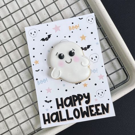 Cookie card for your Boo. Card printable from Small Pine Design- Custom cookies Atlanta #halloween #halloweencookies #decoratedcookies #customsugarcookies #ghost #sugarcookies #ghostcookies #personalizedcookies #cookiecard #halloweencard #customsugarcookies #customcookiesatlanta Ghost Cookies Decorated Royal Icing, Mini Ghost Cookies Decorated, Ghost Decorated Sugar Cookies, Cute Ghost Cookies Decorated, Ghost Sugar Cookies, Black Cat Cookies, Galletas Halloween, Halloween Cookies Decorated, Royal Iced Cookies