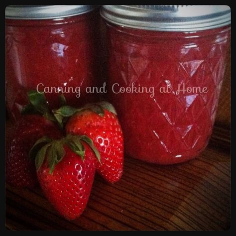 Canning and Cooking at Home: Springtime Strawberry Vanilla Jam Canning Jams, Canning Pressure Cooker, Creamed Cabbage, Canning Granny, Vanilla Jam, Jam Canning, Spicy Peanut Noodles, Preserving Recipes, Canned Potatoes