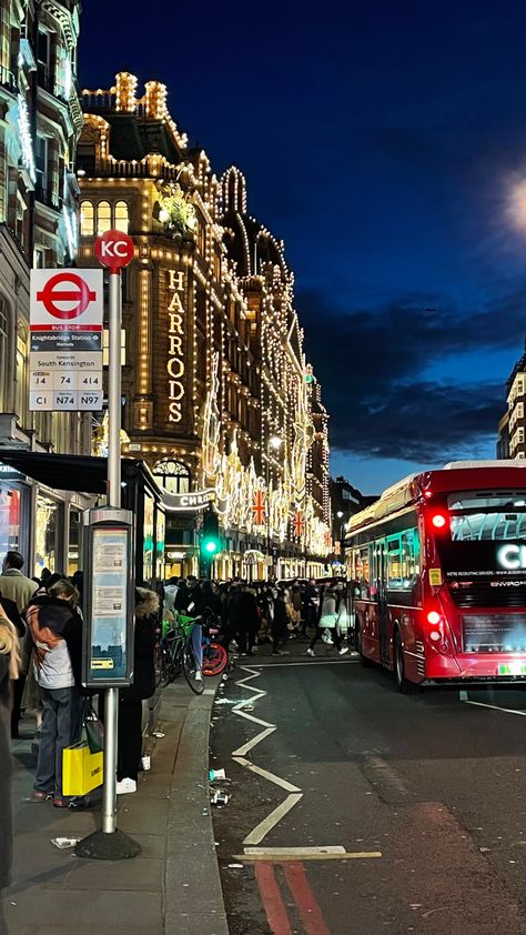 #harrods #london #england #crowded #december #aesthetic #background London Harrods, December Aesthetic, Harrods London, London Dreams, London Aesthetic, London Christmas, South Kensington, Aesthetic Background, Film Inspiration