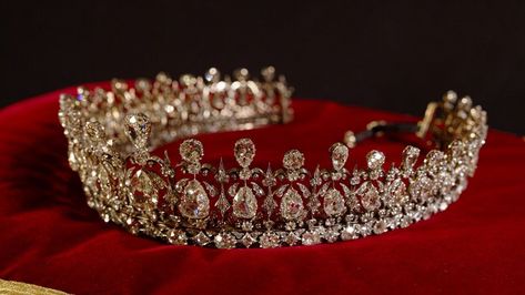 Fife Tiara, Princesa Sophia, Handmade Tiaras, Tiaras Jewellery, Royal Crowns, Beautiful Tiaras, Royal Tiaras, Diamond Tiara, Kensington Palace