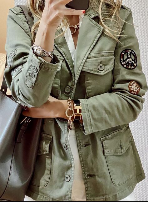 Army Jacket Women Outfit, Military Jacket Women Outfit, Green Military Jacket Outfit, Military Jacket Outfit, Womens Military Jacket, Military Jacket Outfits, Army Outfit, Vintage Army Jacket, Military Jacket Women