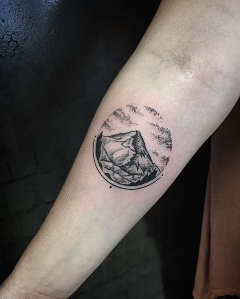 Acatenango Volcano Tattoo, Volcano Tattoos, Volcano Tattoo Minimalist, Volcano Tattoo, Mandala Project, Lake Tattoo, 2024 Tattoo, Nice Tattoos, B Tattoo