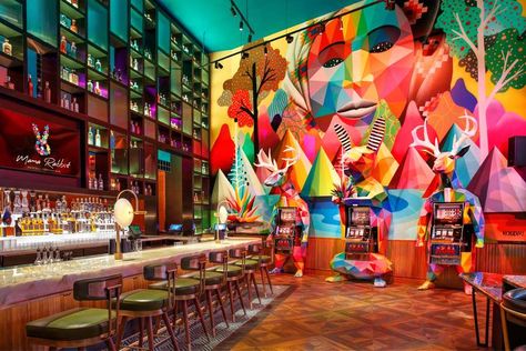 Best Cocktail Bars in Las Vegas: Bars & Lounges With Great Drink Menus - Thrillist Las Vegas Bars, Vegas Bars, Las Vegas Itinerary, Las Vegas Map, Las Vegas With Kids, Colorful Bar, Mezcal Tequila, Las Vegas Attractions, Best Cocktail Bars