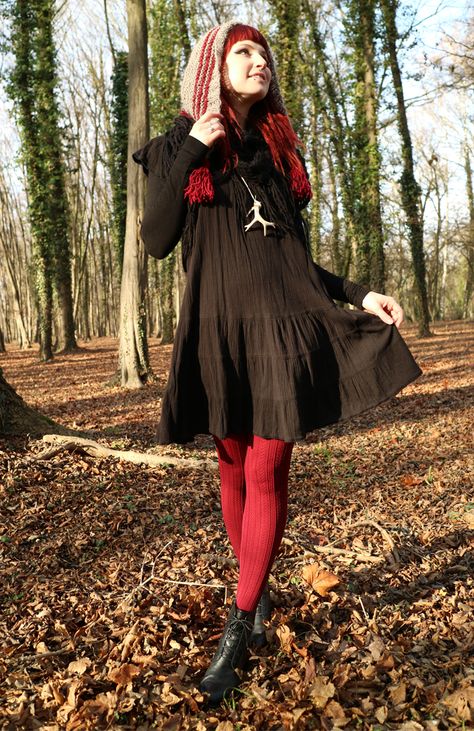 Dark Mori Witch, Mori Outfit, Dark Mori Fashion, Knitted Hat Pattern, Rad Clothes, Dark Mori, Boho Goth, Mori Fashion, Mori Kei