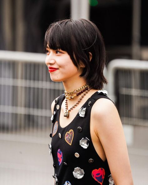 Nana Komatsu - the face of Chanel 2023 Face Of Chanel, Film Black And White, Inez And Vinoodh, Paris Chanel, Chanel Show, Komatsu Nana, Chanel 2023, Week In Paris, Nana Komatsu