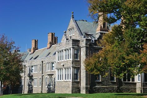 Luxury College Dorm, Bryn Mawr College, Decrease Weight, Bryn Mawr, College Dorms, College Campus, Colleges And Universities, College Dorm, The Real World