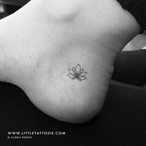 Lotusblume Tattoo, Small Lotus Tattoo, Tiny Tats, Finger Tats, Ankle Tattoos For Women, Ankle Tattoos, Cute Tiny Tattoos, Mermaid Tattoo, Matching Tattoo