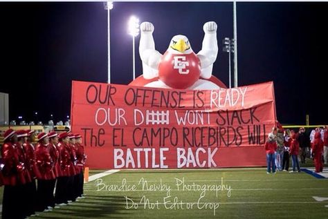 Football Run Through Signs High School, Football Banners Run Through, Cheer Sidelines, Run Through Signs Football, Football Run Through Signs, Football Run Through Signs Ideas, Run Through Signs, Cheerleading Signs, Locker Room Decorations