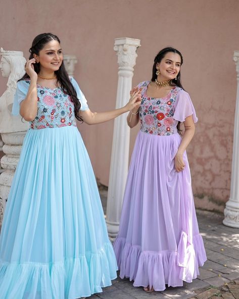 Butterfly Hands For Long Frocks, Floral Gowns Indian, Gown Indian, Simple Frock Design, Indian Wedding Gowns, Indian Anarkali, Gown With Dupatta, Long Gown Design, Outfits Indian