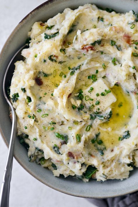 Colcannon (Irish Mashed Potatoes) - Simply Scratch Gf Sides, Irish Mashed Potatoes, Perfect Potatoes, Potato Casseroles, Roasted Leeks, Stomach Rumbling, Scottish Dishes, Creamed Kale, Applewood Bacon