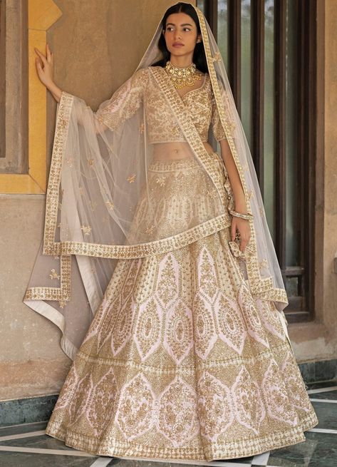 Double Dupatta Bridal Lehenga, Double Dupatta Lehenga, Double Dupatta, Golden Lehenga, Bridal Entry, Gold Lehenga, Asian Bridal Dresses, Indian Gowns Dresses, Indian Wedding Wear