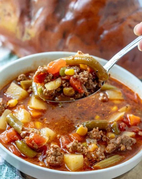 Beef Healthy Recipes, Healthy Vegetable Soups, Soups Beef, Oven Beef Stew, Slow Beef Stew, Vegetable Soups, Beef Chili Recipe, Vegetable Soup Healthy, Beef Soup Recipes