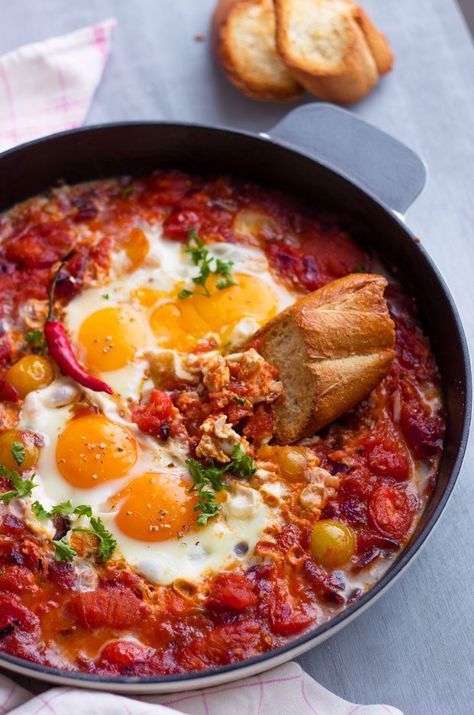 Most Popular Recipes for 2015 — Eatwell101 Breakfast Recipes Eggs, Thanksgiving Brunch Recipes, Breakfast Ideas With Eggs, Ideas With Eggs, Eggs And Tomatoes, Eggs Tomato, Recipes Eggs, Breakfast Skillet Recipes, Egg Tomato