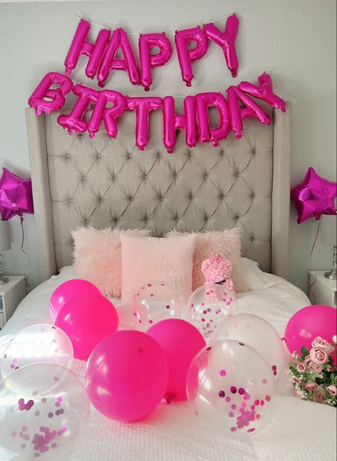 Birt Disney Hotel Room Decorations Birthday, Birthday Trip Aesthetic, Hotel Room Decoration, Happy 29th Birthday, Surprise Birthday Decorations, Diy Clothes Hacks, Birthday Room Decorations, Simple Birthday Party, Romantic Bedroom Decor