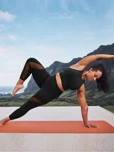 Yoga Videos For Beginners, Yoga Photoshoot, Yoga Inspo, Yoga Pictures, Yoga Photos, Yoga Posen, Fitness Photoshoot, Fitness Photos, Fitness Photography