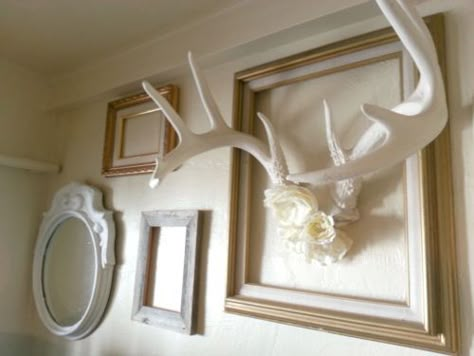 Decorate With Deer Antlers, Painted Deer Antlers, Antler Wall Art, Decorating With Antlers, Mirror Flowers, Mounted Antlers, Antler Projects, Antler Ideas, Painted Antlers