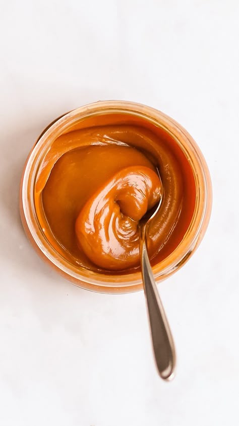 theketodietapp on Instagram: The best Keto Caramel Sauce you will ever make! Make it runny to drizzle over some keto ice cream, or thick caramel for delicious candy… Keto Caramel Sauce, Almond Caramel, Keto Caramel, Keto Ice Cream, Caramel Sauce, Salted Caramel, Peanut Butter, Make It, Cheesecake