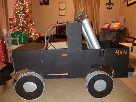 Diy Monster Truck, Cardboard Truck, Diy Monsters, Truck Diy, Car Themed Parties, Box Truck, Truck Birthday, Monster Truck Birthday, Kids Projects