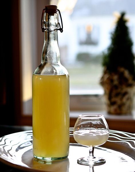 Homemade Sous Vide Ginger Liqueur Homemade Machine, Ginger Liqueur, Gin Tasting, Best Gin, Spirit Drink, Sous Vide Recipes, Homemade Wine, Sous Vide Cooking, London Dry Gin