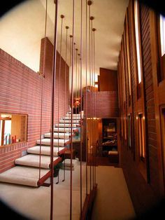 Frank Loyd Wright Interior, Usonian Architecture, Frank Loyd Wright Houses, Frank Lloyd Wright Interior, 70s Architecture, Usonian Style, Robie House, Frank Lloyd Wright Buildings, Frank Lloyd Wright Homes