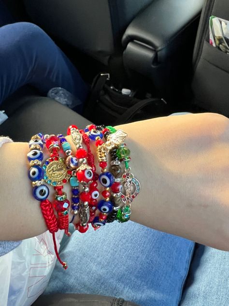 Bracelets Mexican Handmade, Mexican Style Jewelry, Cute Mexican Bracelets, Mexican Jewelry Aesthetic, Mexican Style Bracelets, Mexican Bracelet Ideas, Bracelet Ideas Mexican, Mexican Beaded Jewelry, Mexican Bracelets Aesthetic