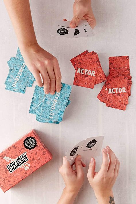 Game Card Design, Board Game Design, Games Board, Words Prints, Games Box, Packaging Design Inspiration, Table Games, Having A Baby, Bridal Gifts