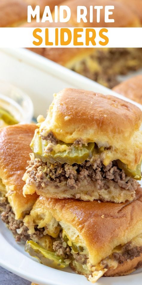 Sliders Recipes Hawaiian Rolls, Easy Slider Recipes, Slider Sandwiches, Best Sandwich Recipes, Beef Sliders, Slider Recipes, Stuffed Chicken, Soup And Sandwich, Beef Recipes Easy