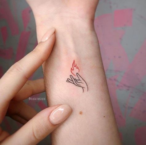 Fire In Hand Tattoo, Small Flames Tattoo, Fire Outline Tattoo, Cute Fire Tattoo, Minimalist Flame Tattoo, Tattoo Ideas Fire, Small Fire Tattoo, Fire Tatoos, Small Flame Tattoo