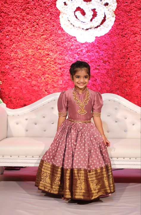 Pattu Frocks For Kids, Pattu Langa Blouse Designs, Traditional Baby Dresses, Pattu Lehenga, Indian Dresses For Kids, Pattu Langa, Cotton Frocks For Kids, Frocks For Kids, Kids Party Wear Dresses