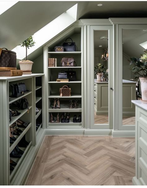 French Dressing Room Ideas, Lydia Millen Closet, Lydia Millen Dressing Room, Small Dressing Room Ideas With Window, Large Dressing Room Ideas, Country Dressing Room, Loft Dressing Room, Cottage Dressing Room, Millen Gordon Home