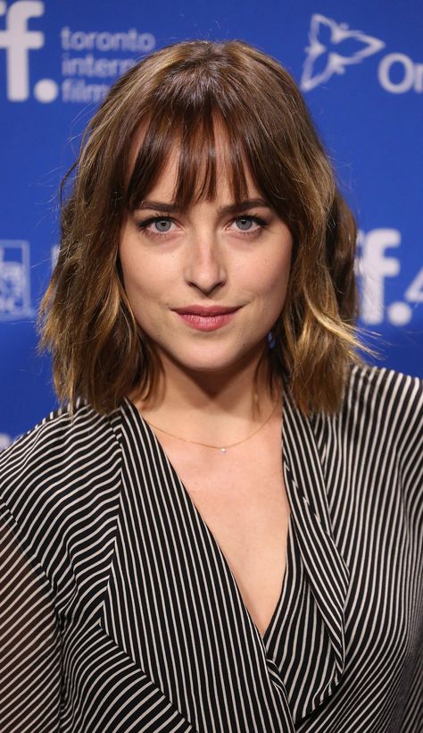 Image Dakota Johnson Hair, Movie Franchises, Toronto International Film Festival, Chin Length Hair, Short Bangs, Cut Her Hair, Dakota Johnson, International Film Festival, Fifty Shades