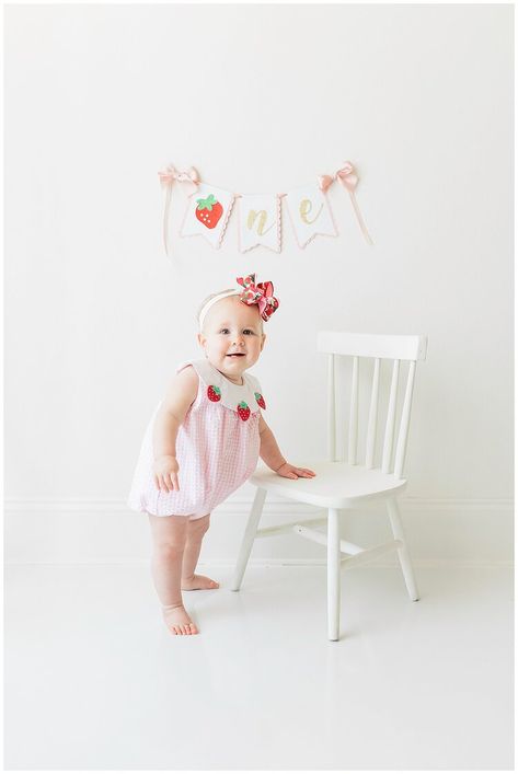 Strawberry Patch Photoshoot, Intimate Maternity, Baby Birthday Photoshoot, Strawberry Theme, Confetti Photos, 1st Birthday Pictures, 1st Birthday Photoshoot, First Birthday Pictures, Natural Light Studio