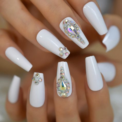 Welcome to our store https://www.etsy.com/shop/BephoraMakeupStore?ref=seller-platform-mcnav Show beauty to your hands, through these wonderful and distinctive nails BEPHORA Handmade Geometry Sea Shell French False Nails Black Clear press on nails False Short Round Wear Finger Sea Shell Art Set 24pcs Delivering Time is between 14 day(s) / 24 day(s) to the USA Suitable price and free shipping Description: Suitable for office party use, Appointment, shopping show :) Has to vary the size for each de Ongles Bling Bling, Nails 3d, Diamond Bling, Number Design, Nail Length, Diamond Nails, Pink Acrylic Nails, Bling Nails, Nail Sizes