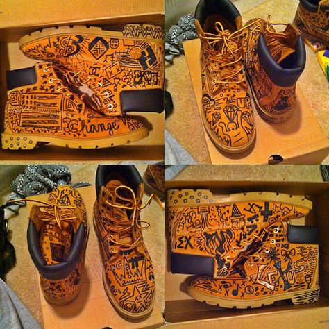 Custom timberlands Style Transformation, Masculine Feminine, Timberlands, Ll Bean Boot, Beauty Fashion, Street Fashion, Front Row, African Fashion, New Look