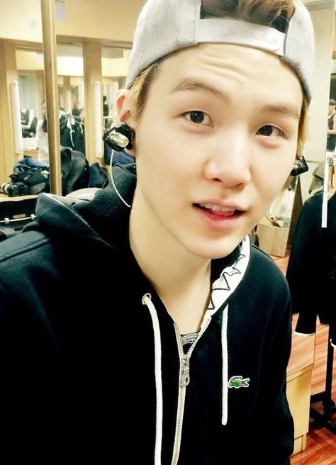 Suga Yoongi No Makeup, Makeup 2023, Bts Agust D, Bts Predebut, Makeup Needs, Boy Idols, Bts Love Yourself, No Makeup, Most Handsome Men