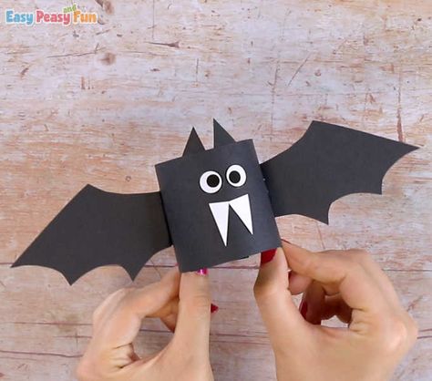 Simple Paper Bat Craft - Easy Peasy and Fun Halloween Crafts For Kids To Make, Dekorasi Halloween, Bat Craft, Paper Bat, Halloween Crafts Preschool, Fun Halloween Crafts, Halloween Arts And Crafts, Easy Halloween Decorations, Easy Halloween Crafts