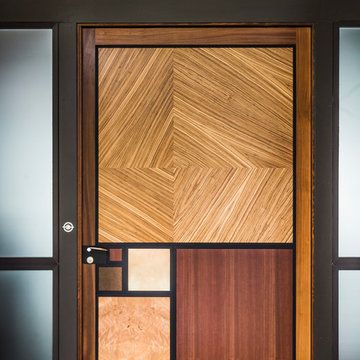 Midcentury Modern Door, Mid Century Modern Interior Doors, Modern Front Door Ideas, Foyers And Entryways, Mid Century Doors, Modern Entryway Ideas, Mid Century Modern Front Door, Mid Century Modern Entryway, Mid Century Door