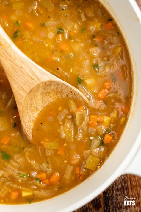 Vegetable Beef Soup Instant Pot, Beef Soup Instant Pot, Chunky Vegetable Soup, Veg Soup Recipes, Lentils Soup, Golden Potatoes, Soup Maker Recipes, Sw Meals, Soup Vegetable