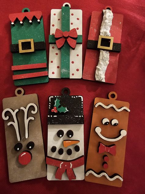 Christmas Ornaments Homemade Kids, Elf Snowman, Movie Theater Decor, Santa Belt, Santa Belts, Ornaments Homemade, Wood Building, Wood Christmas Ornaments, Wood Christmas