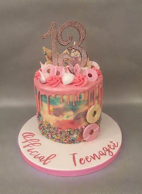 13th Birthday Cake For Girls, Cakes For Teenagers, Superbowl Foods, Girly Birthday Cakes, Cake Designs For Girl, Teen Cakes, 13 Birthday Cake, Birthday Cakes For Teens