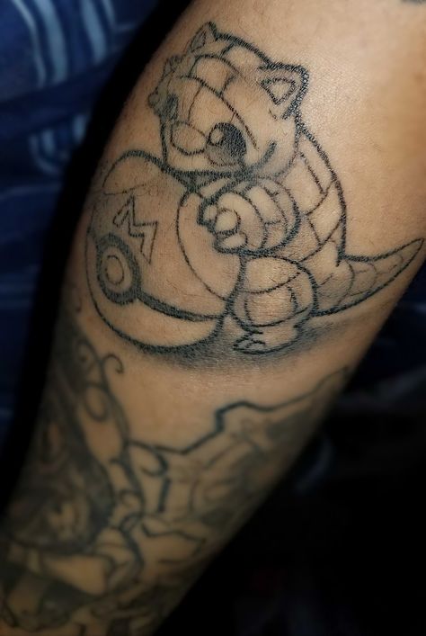 My Sandshrew and a MasterBall tattoo. #kittykurbstomp @kittykurbstomp #pokemon #tattoos Masterball Tattoo, Sandshrew Tattoo, Small Couple Tattoos, Matching Tattoos, Couple Tattoos, Tatting, Pokemon, Tattoos