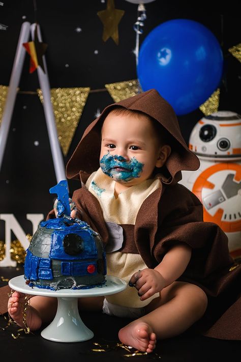 Star Wars Theme Birthday, Cake For His Birthday, Star Wars Themed Birthday Party, Cake Smash Theme, One Year Birthday, Star Wars Cake, Twin First Birthday, Star Wars Birthday Party, Magazine Interview