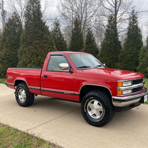 D I R T  R O A D  U S A on Instagram: “1994 Chevrolet K1500 for sale @hoop1173 || #dirtroadusa #dirtroad #listwithdirtroad ||” Chevrolet 4x4, Obs Chevy, Obs Truck, Chevy Trucks Older, Chevy 1500, Lifted Chevy, Lifted Chevy Trucks, Classic Pickup Trucks, Chevy C10