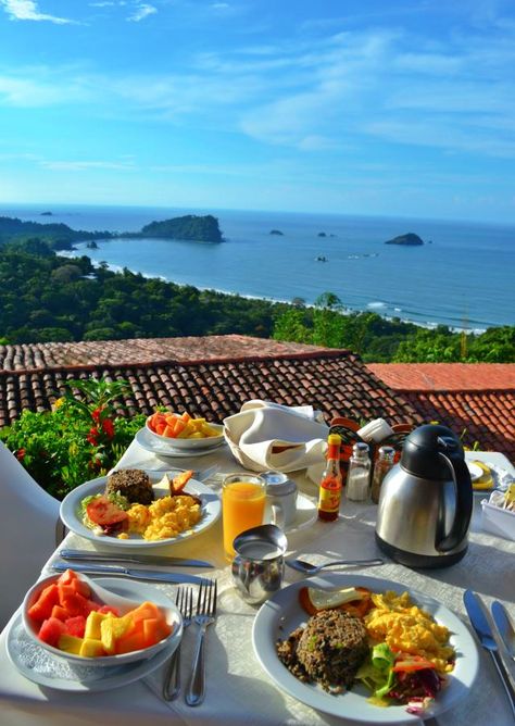 Breakfast Around The World, Romantic Breakfast, Morning Breakfast, Breakfast In Bed, Coffee Time, Aesthetic Food, The Table, Outdoor Table, Breakfast Brunch