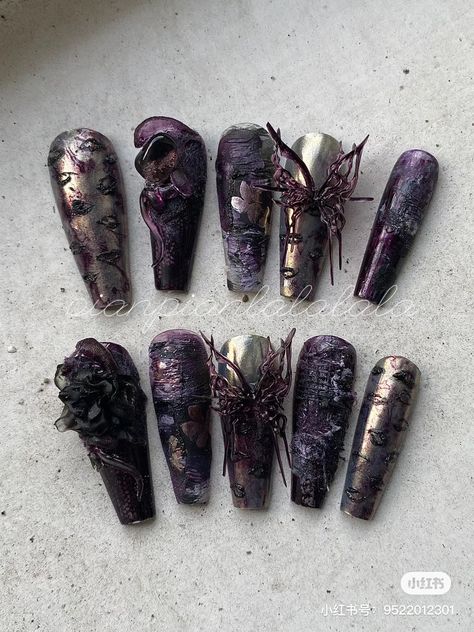 Vintage Goth Nails, Corp Core Aesthetic, Goth Manicure, Gore Nails, Punk Nails, Gothic Nails, Stylish Nails Designs, Goth Nails, Grunge Nails